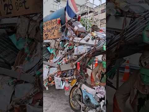 นี่คือรถอะไร🤔 คนขับก็ปิดหน้าปิดตา คนขับบอกมาจากสุรินทร์ ( พัทยา)