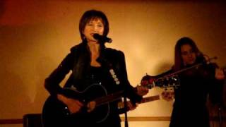Pam Tillis - 'In Between Dances' (Live in Ireland April 2009)