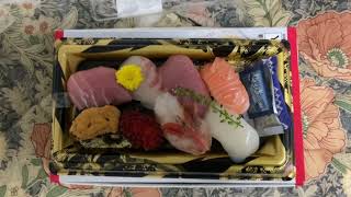 贅沢に本まぐろ入りの寿司を食う