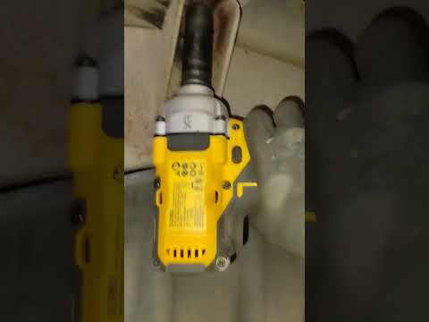 Impact Wrench DeWalt DCF 892 Rust Bolt Removal