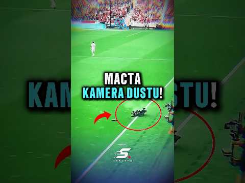 📹😳 Maçta Kamera Sahaya Düştü! #Macaristan #Kazakistan #DünyaKupası #SummerOfGoals
