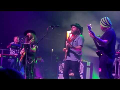 Twiddle - Beat It ~ Hattie's Jam ~ When It Rains It Pours (NYE 12-31-18 Boston)