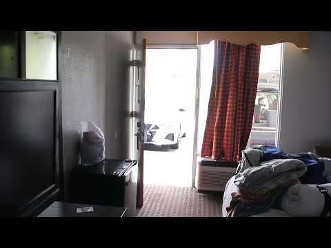 Quick Video  - Days Inn Knoxville Tennessee Room 109