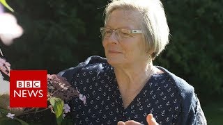 The woman who can smell Parkinson&#39;s disease - BBC News