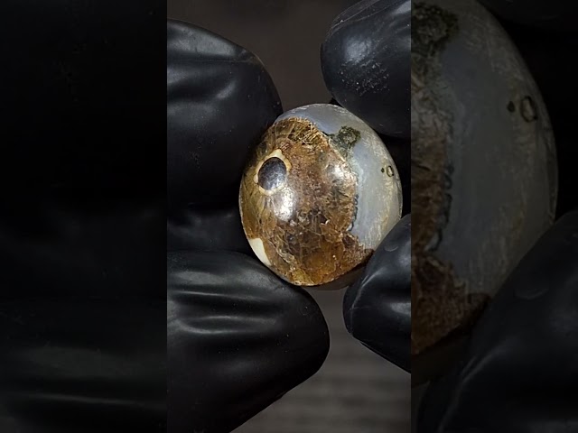 حجر عقيق داؤدي طبيعي