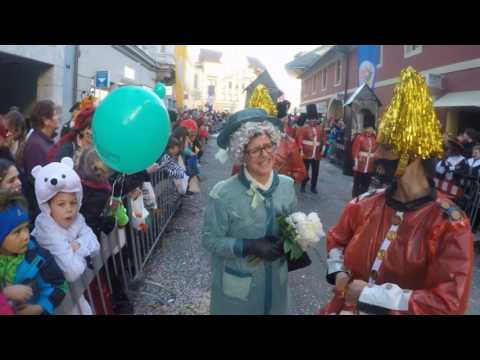 Villacher Faschingsumzug 2017 mit "Gsuacht und Gfundn"