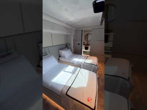 Catamarán Vision F 80 Black Edition #catamarans #miamiboat #boatzone