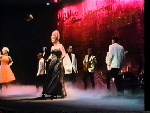 Mari Wilson - Beware Boyfriend (Music Video, 1983)