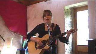 Sarah McQuaid Trio - In Derby Cathedral