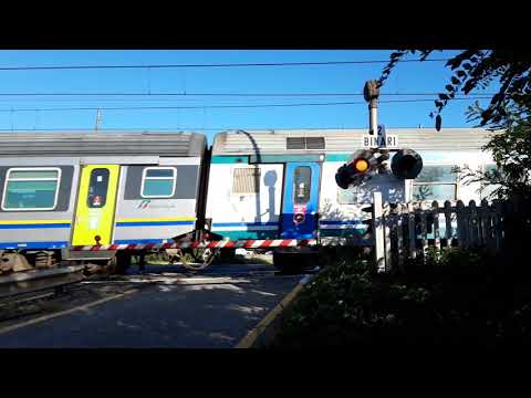 Passaggio a livello Castelletto Po (I)//Railroad crossing