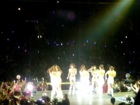 SNSD - Oh! - 090410 SMTOWN Live in LA