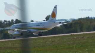 preview picture of video 'Sukhoi SuperJet 100 demo flight at MAKS 2013'