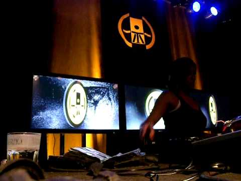 Black Point Night @ Eskulap - 04.12.2009 - Gayle San 2/2