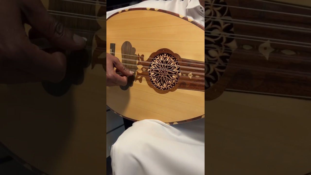 عود موسيقي نصف لوكس بنداري