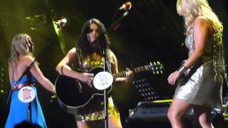 Pistol Annies - Hell On Heels (Clip) - CMA Fest 2011