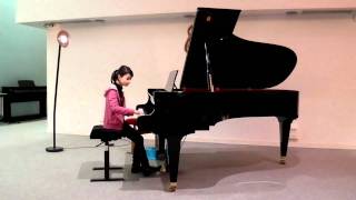 preview picture of video 'Zala Kravos (8) - Haslinger: Allegro Moderato from Sonatina n° 1 in C major'