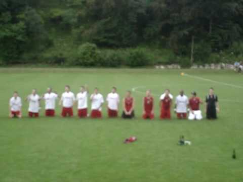 Humba der DJK Regensburg 06 nach dem Sieg gegen Hörmannsdorf 2009