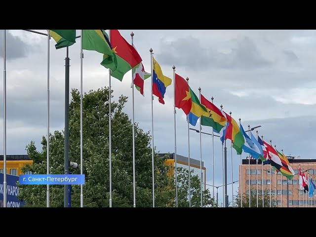 В Санкт-Петербурге проходит 28-й Международный экономический форум