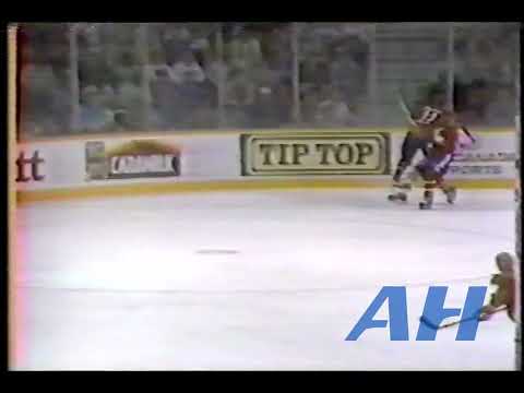 IIHF Canada Cup 1984 Sep. 10, 1984 Mark Messier,CAN v Vladimir Kovin,USSR (elbow) (HL) Canada USSR