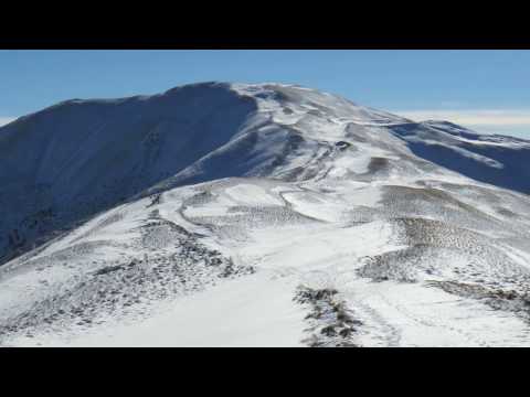 MUNȚII BAIULUI - Pe creasta principală, între vârfurile Cazacu și Băiuțul