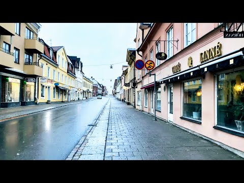 Swedish streets: walking Svartbäcksgatan,Uppsala, on a grey November morning