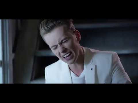 VOJTA D & Mína - Zeď kolem nás (Official video) // prod. Honza Gajdoš