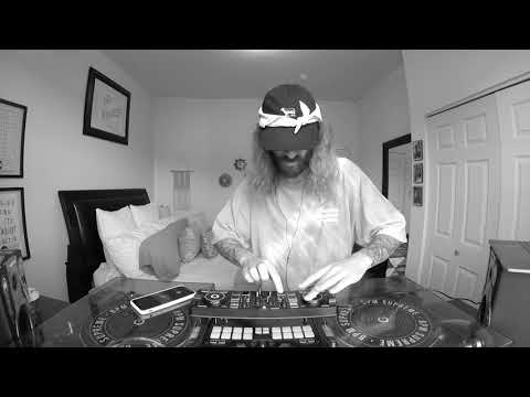 DJ ADMC - Shrunk The Turntables w/ Hercules DJ