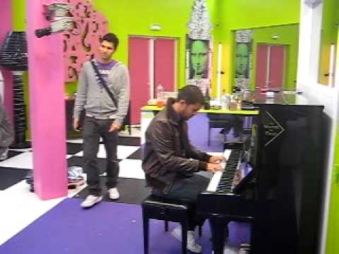 la leçon de piano dans la maison des secrets