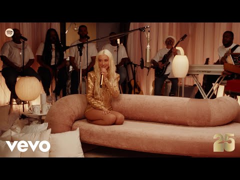 I Turn to You - Christina Aguilera