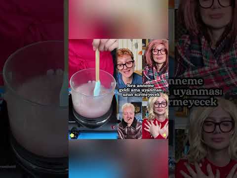 Satılmış ve Ailesiyle Şarkılı