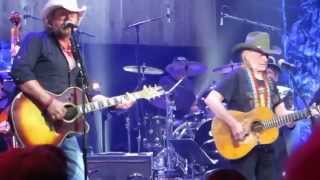 Willie Nelson and Toby Keith - Mamas Don't Let Your Babies Grow Up To Be Cowboys - Waylon Jennings