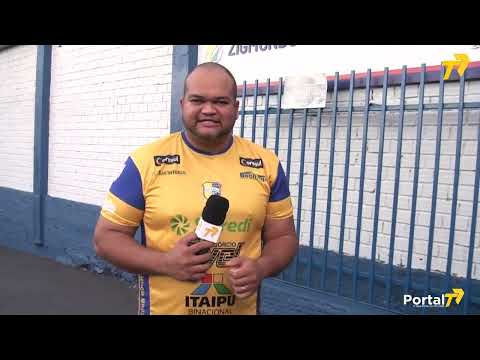 Eliseu Lopes participa de reinauguração de ginásio em homenagem a Zigmundo Antochychen