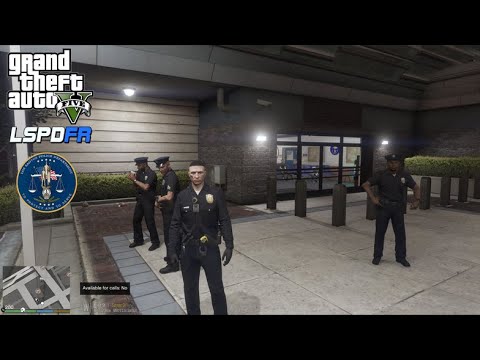 GTA V - LSPDFR 0.4.6 - LSPD/LAPD - Traffic Accident/Suspects Resisting Arrest - 4K
