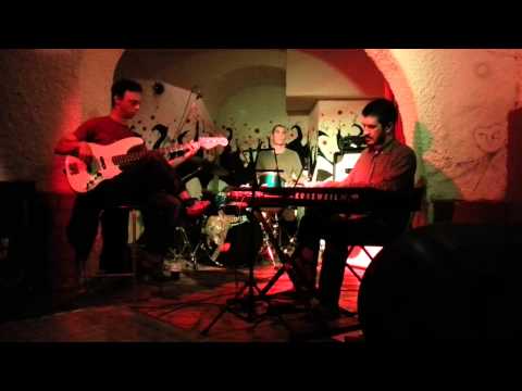 Israel performed by IL TRIOPORCO, 1 Giugno 2013 al Checkmate Rock Club, Genova