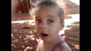 preview picture of video 'Barbara, menina de 3 anos Sandolândia-To'