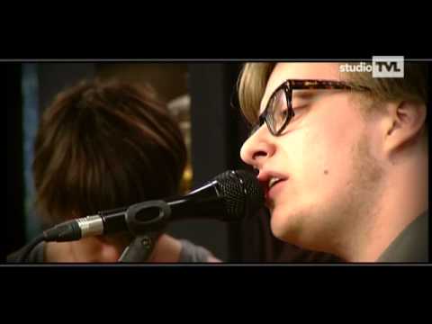 School is cool - New kids in town