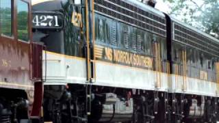 preview picture of video 'NS OCS Business train leaving Bellevue, OH'