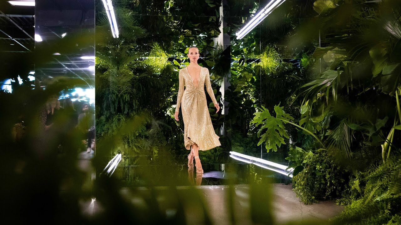 Spring/Summer 2023 Michael Kors Collection Runway Show thumnail