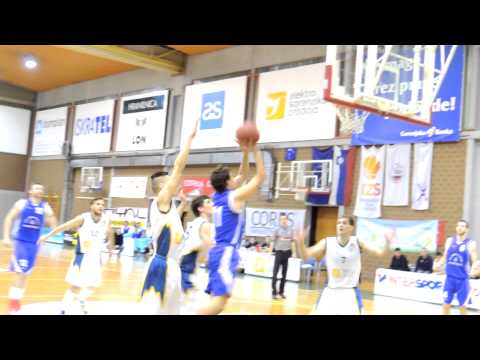 slovenska-kosarka.si: Koš Aleksa Cvetičanina ob  izteku napada.MOV