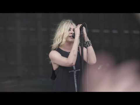 The Pretty Reckless cover LIKE A STONE by Audioslave ROTR 2017
