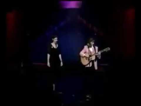 Nanci Griffith & Suzy Bogguss - Outbound Plane live 1992