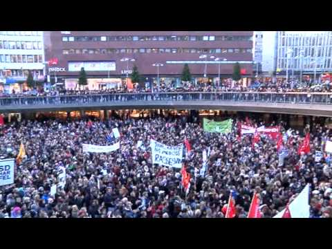 Tusentals i demonstration mot rasism