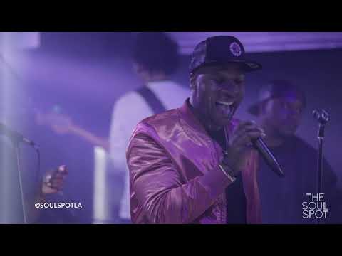 Gene Noble - Singing "Amnesia" Live at "The Soul Spot"