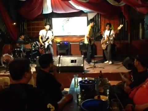 RADAR GIG for  DONG ABAY AND THE TANODS Musikabuluhan at Funky Monkey Bar 06222013