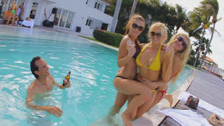 Bee Gees - Night Fever - Party Time