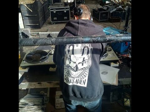 Cirkus Alien - Yanizz Kursk23 (Face B) (2001)