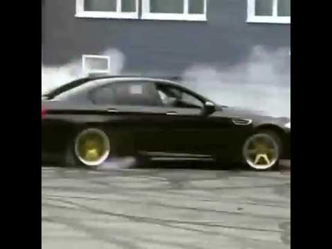 BMW M5 Burnout