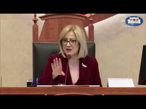 Top News - Rama nervozohet me Nikollën, i kërkon llogari!/ Kryeparlamentarja harron mikrofonin