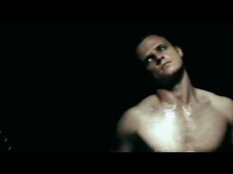 Gewonde Standbeeld - Straatligkinders