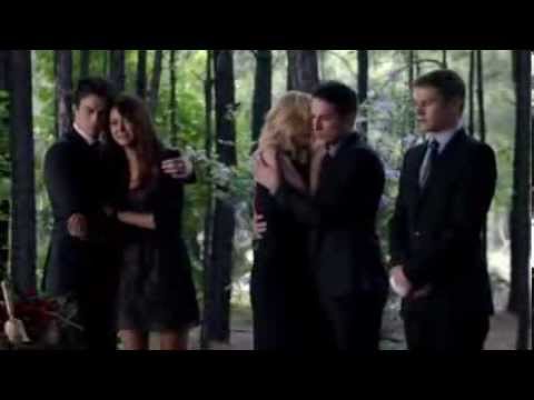 The Vampire Diaries (5x04) BONNIE'S FUNERAL EVERYONE ATTENDS